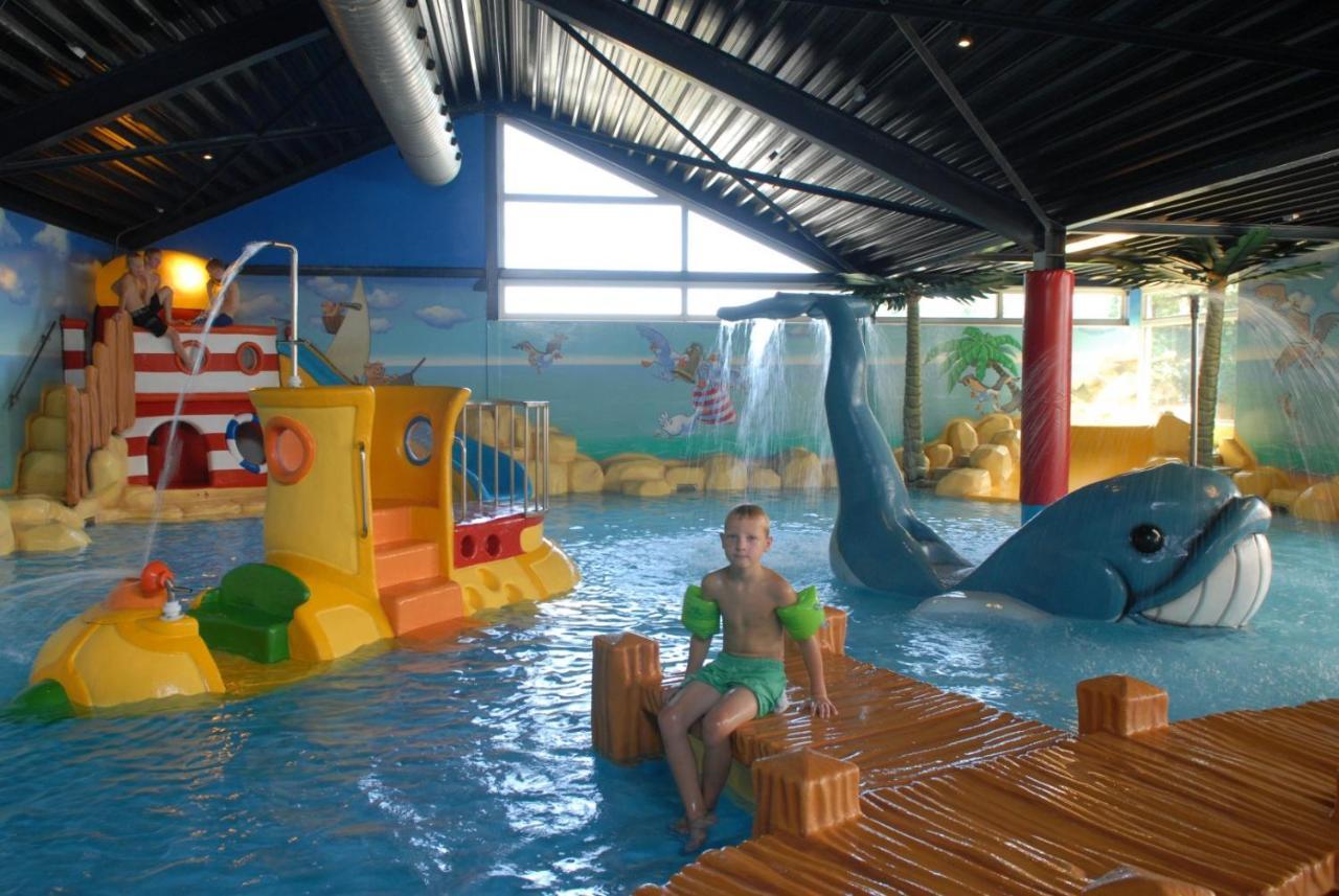 Kajuit423 6Pers 5Sterren Vakantiepark Bergumermeer Aan Het Water In Friesland Met Zwembad Villa Suameer Exterior foto