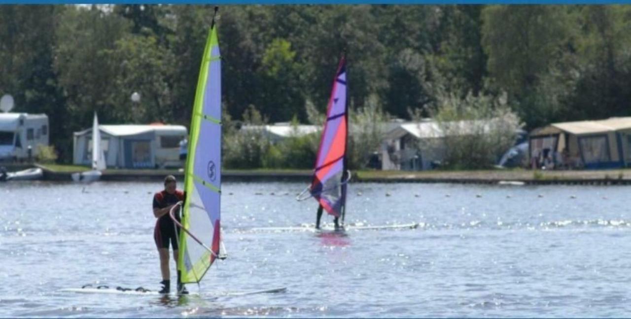 Kajuit423 6Pers 5Sterren Vakantiepark Bergumermeer Aan Het Water In Friesland Met Zwembad Villa Suameer Exterior foto