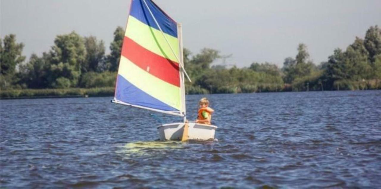 Kajuit423 6Pers 5Sterren Vakantiepark Bergumermeer Aan Het Water In Friesland Met Zwembad Villa Suameer Exterior foto